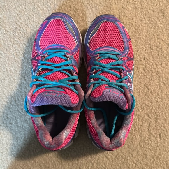 Women’s ASICS Nimbus 16 size 7.5 - Picture 2 of 6